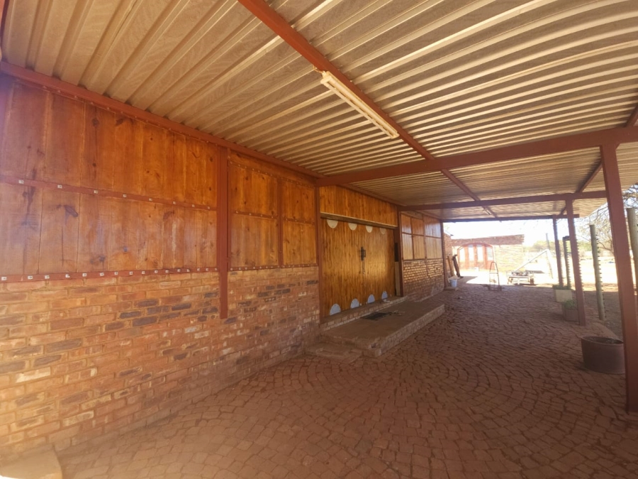 To Let 4 Bedroom Property for Rent in Hartbeespoort Rural North West